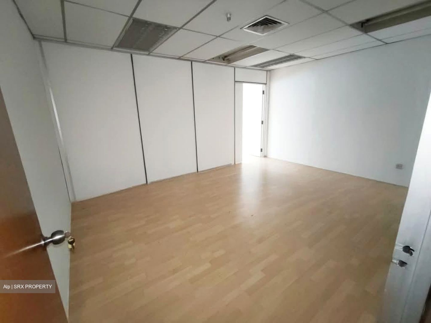 Sim Lim Tower (D8), Office #575670301